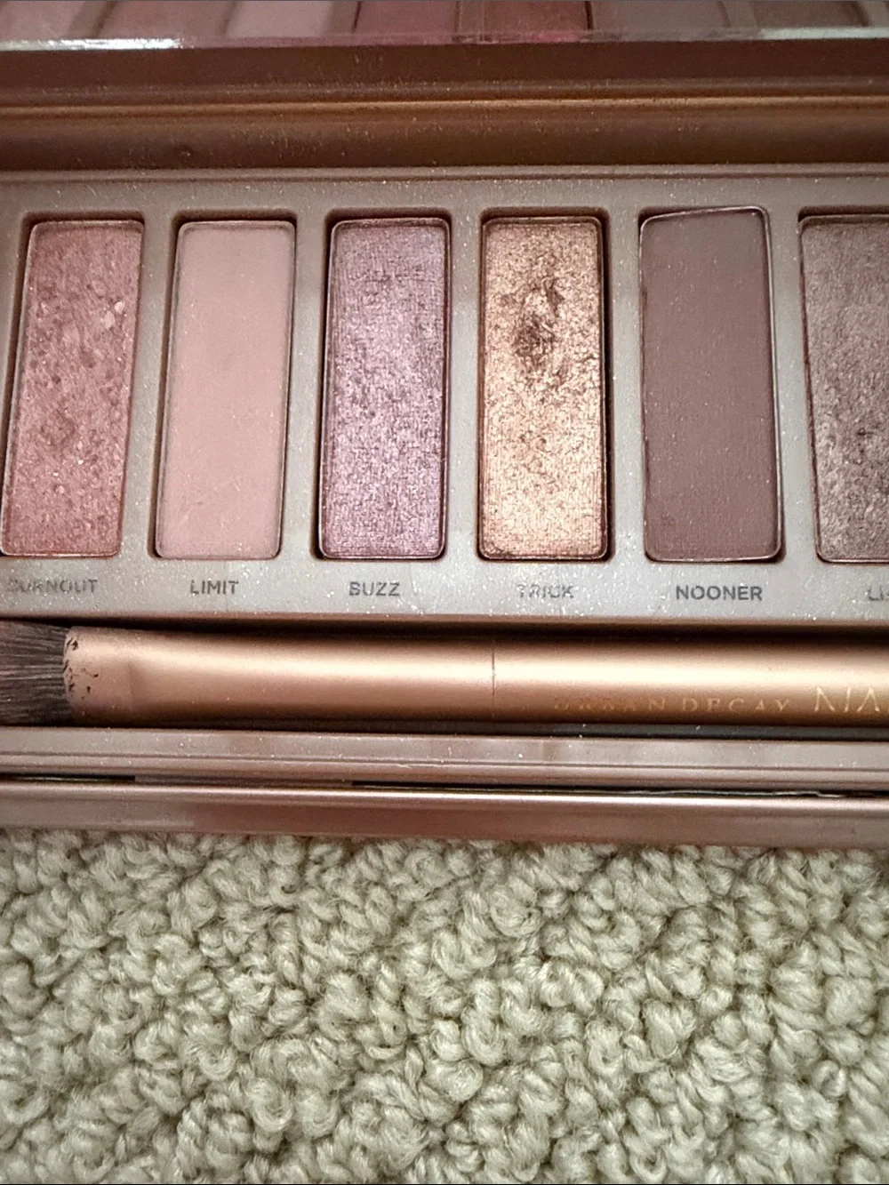 Urban Decay Naked3 Rose-Toned Eyeshadow Palette